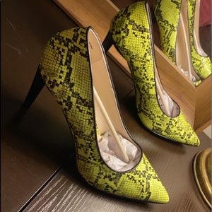 Snakeskin Pumps. Kendall + Kylie *NEW*